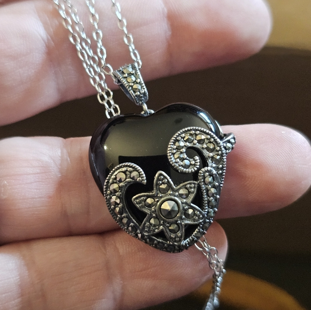 Black Heart Onyx Marcasite Pendant Necklace Filigree - Picture 7 of 9